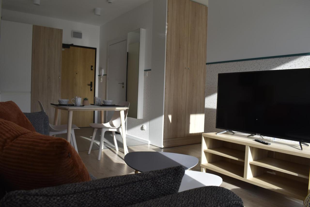 White Apartment Modern Tower Atal Gdynia Exterior photo