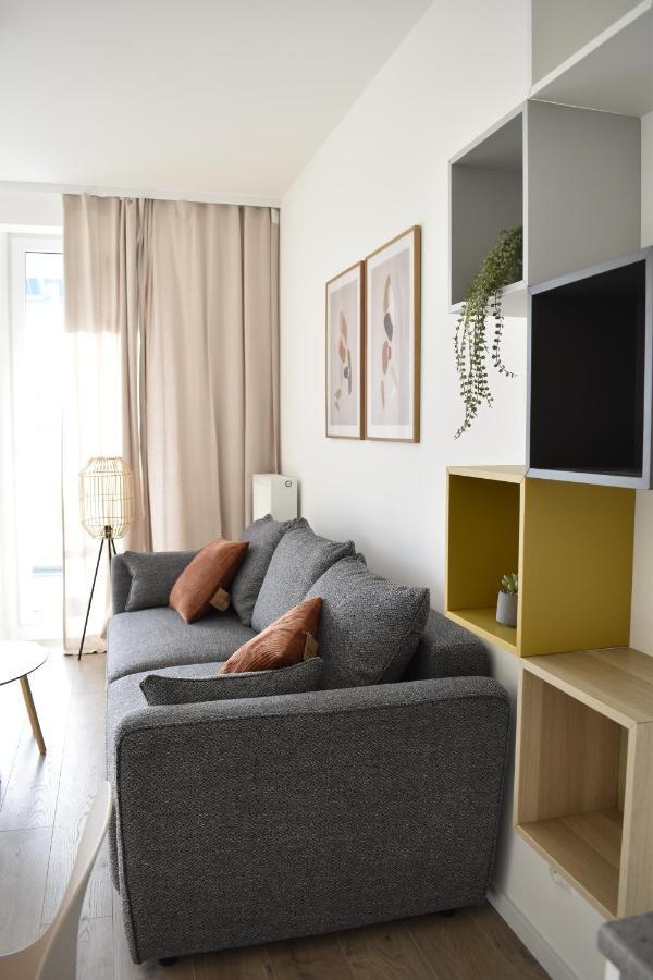 White Apartment Modern Tower Atal Gdynia Exterior photo