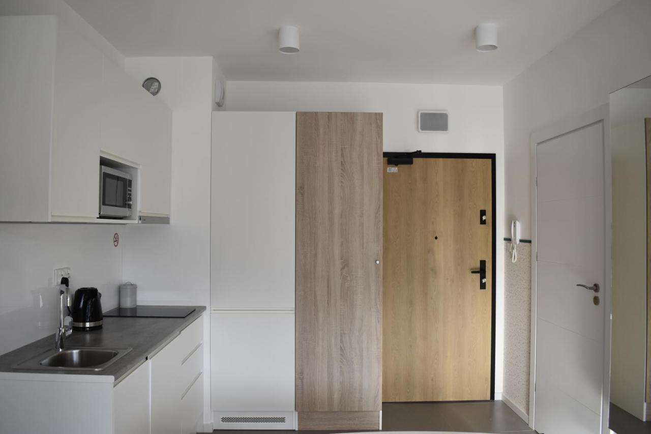 White Apartment Modern Tower Atal Gdynia Exterior photo