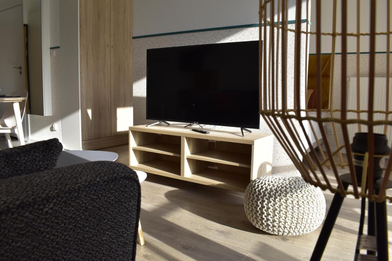 White Apartment Modern Tower Atal Gdynia Exterior photo