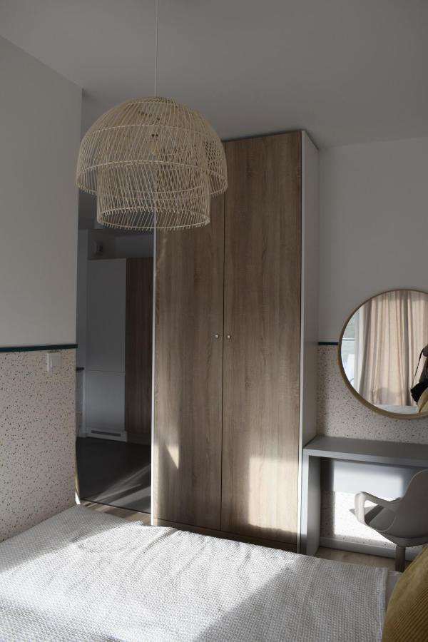 White Apartment Modern Tower Atal Gdynia Exterior photo